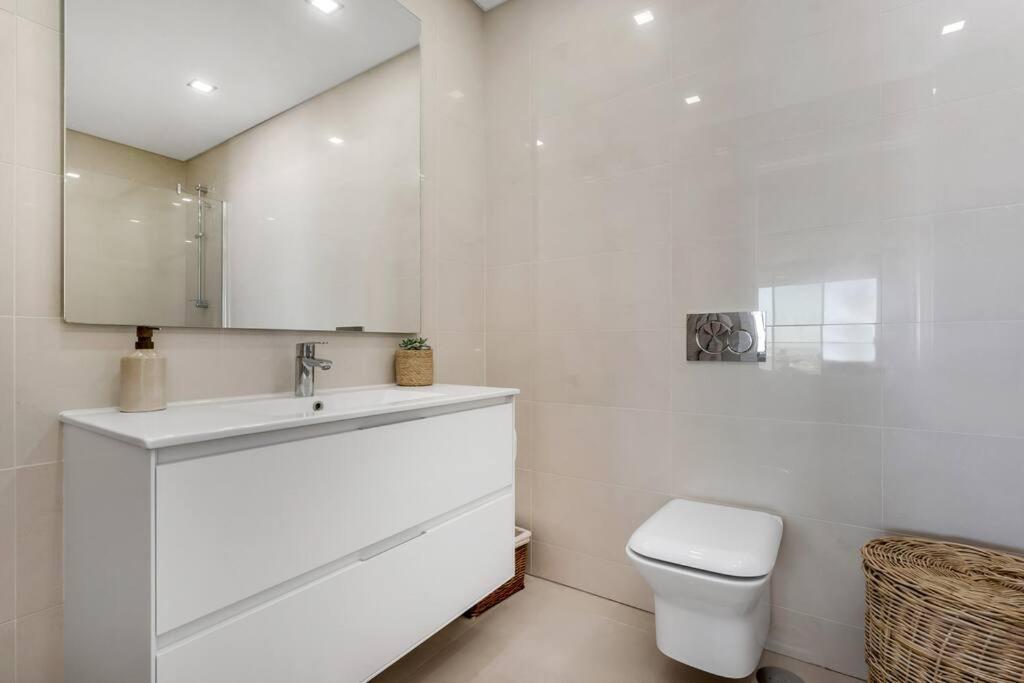 Bay View Apartment